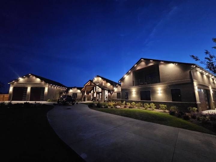 Warm white permanent LED roofline lighting